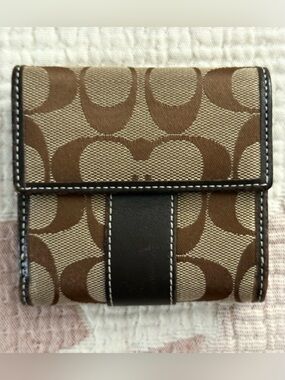 SIGNATURE COACH & LEATHER TRIM PRE-LOVED MINI WALLET